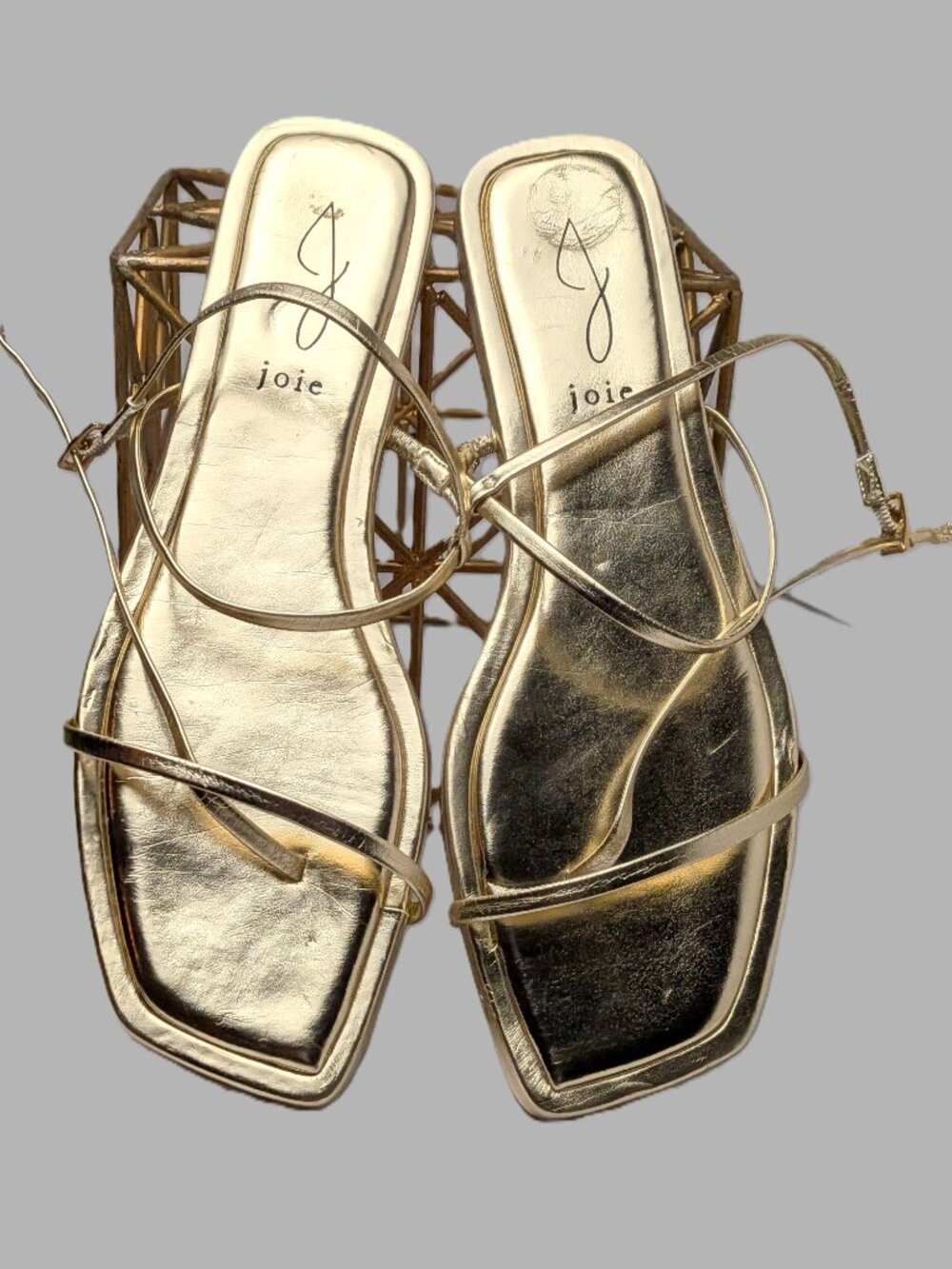 Joie Glory Gold Strappy Thong Sandals 7.5M Crossover Buckle Closure - Picture 4 of 7